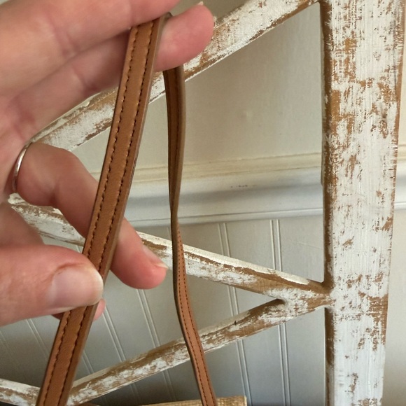 Fossil Beige Woven Crossbody Bag with Multicolor Floral Embroidery - Picture 8 of 9